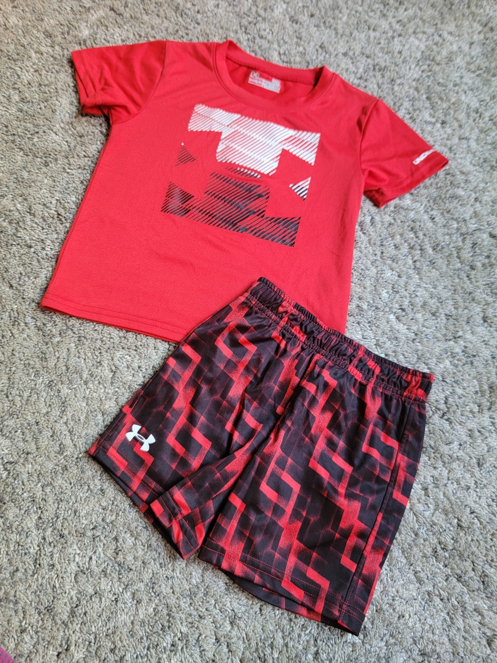 Under Armour Red & Black Kids Matching Set 24M